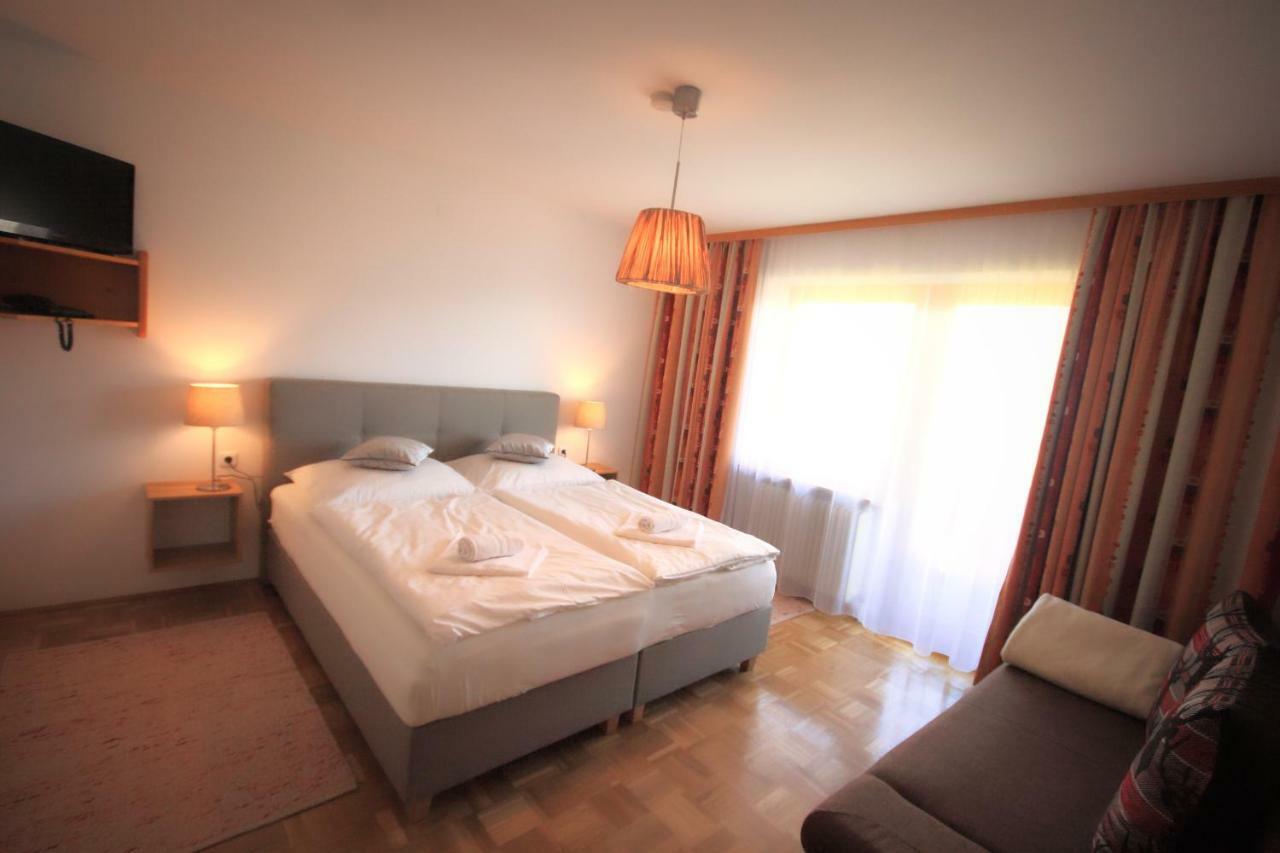 ריד אים זילרטל Hotel Pension Eichenhof מראה חיצוני תמונה